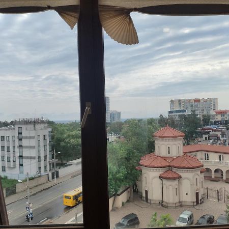 Квартира На 10-Й Фонтана Lejlighed Odessa Eksteriør billede